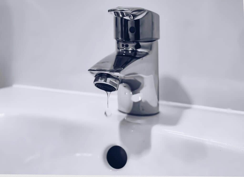 signs you need to get your faucet repaired